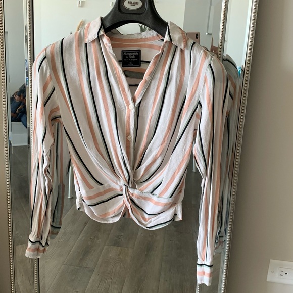 Abercrombie & Fitch Crop Twist Top - Picture 1 of 3